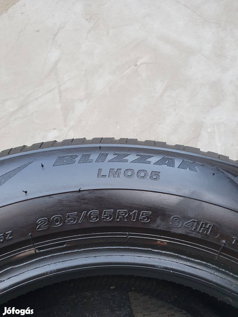 Bridgestone Blizzak LM005 téligumi