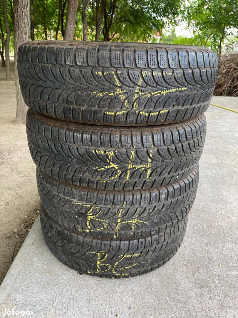 Bridgestone Blizzak LM80 215/70 R16 Téli 4db DOT:2014/24!