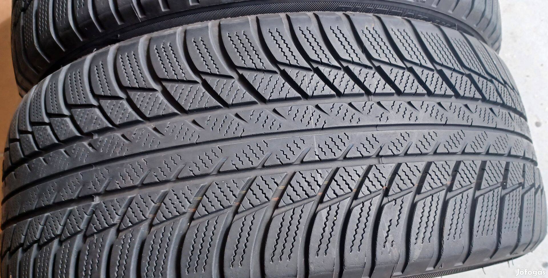 Bridgestone Blizzak LM-001 225/45 R18 téli gumik 4db