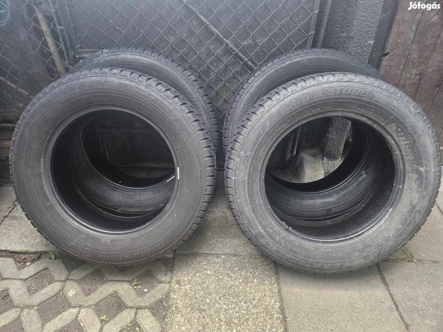 Bridgestone Blizzak LM-80 Evo 4 db téli gumiabroncs