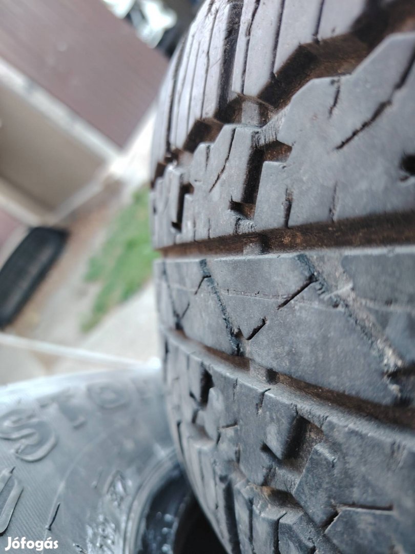Bridgestone Dueler 265/65 R17 gumiabroncs 
