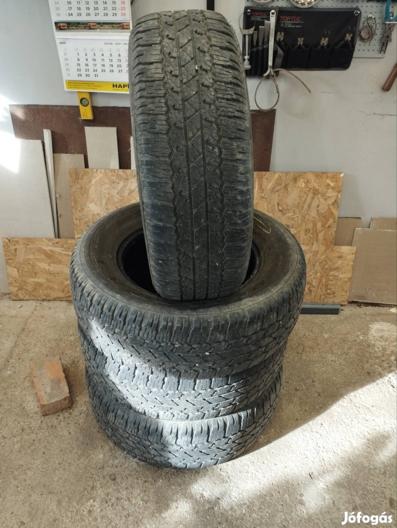 Bridgestone Dueler A/T 265/65 R17