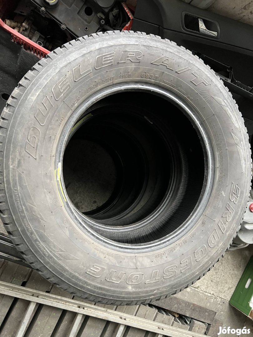 Bridgestone Dueler A/T 265/65 R17 DOT 1223