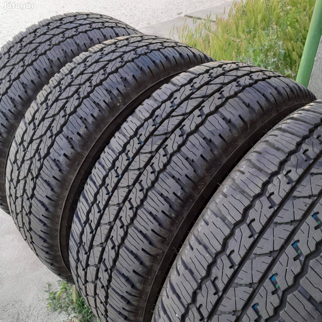 Bridgestone Dueler A/T 265/65 R17 Gumiabroncs