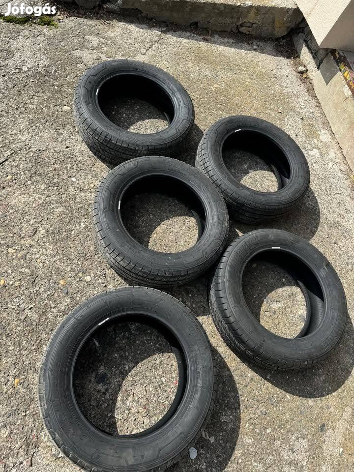 Bridgestone Duravis 215/60 R17 C 5 db nyárigumik