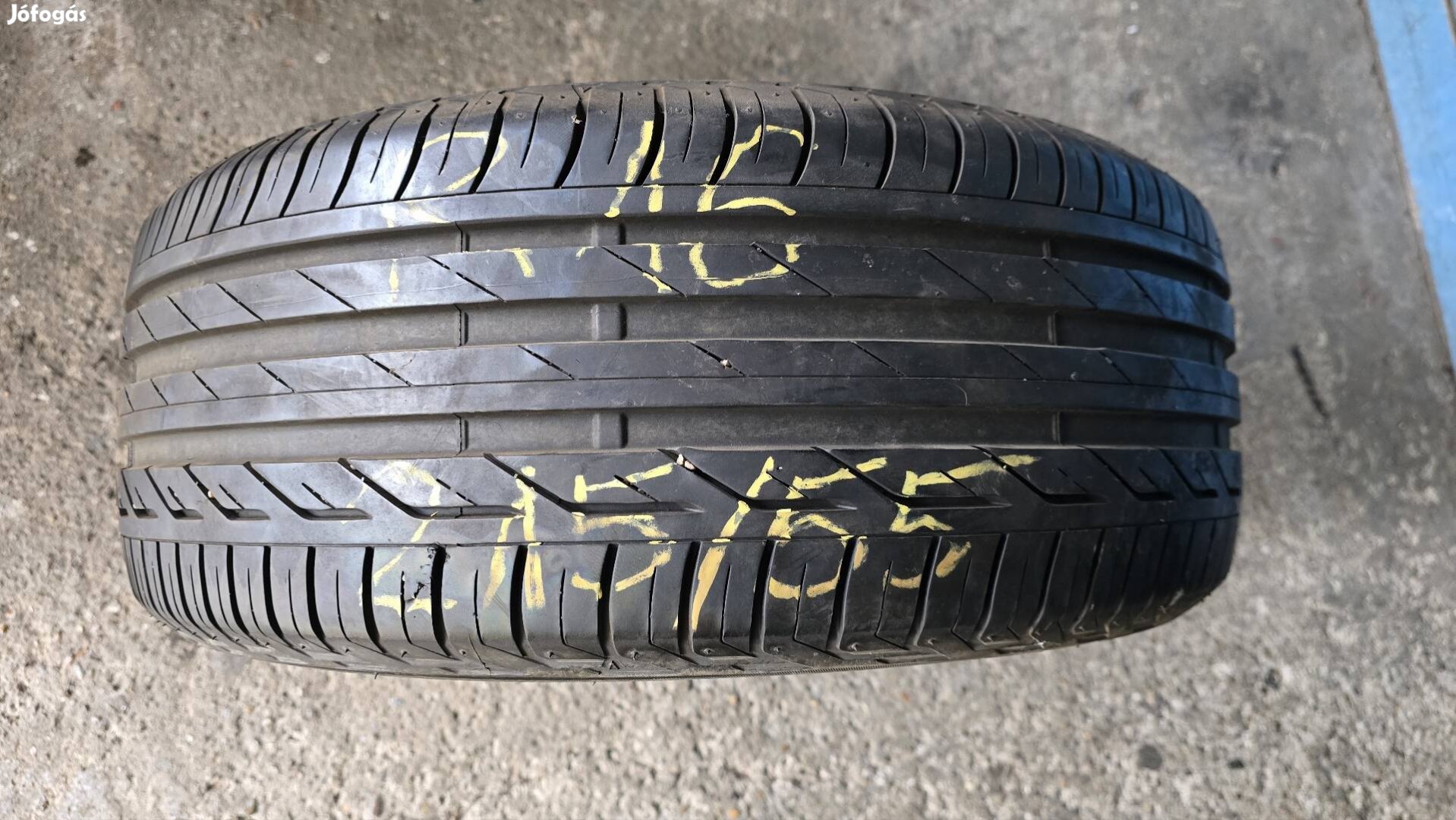 Bridgestone R16 215/55 1 db nyári gumi 5000,-Ft