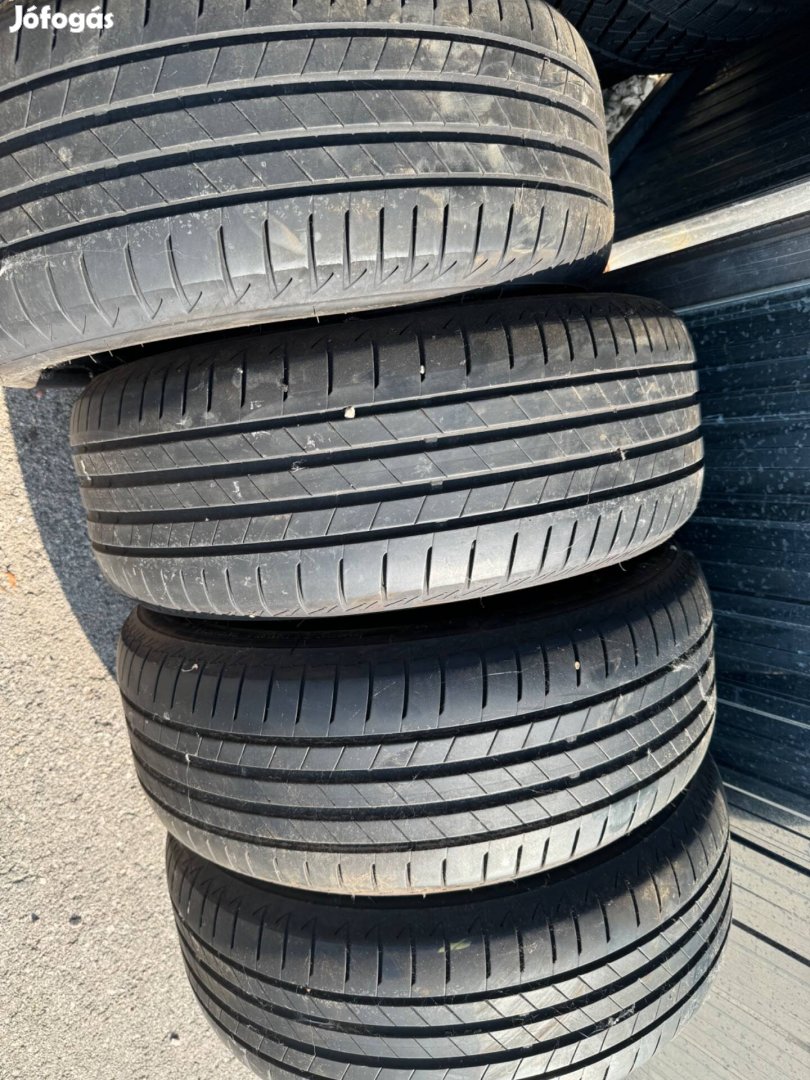 Bridgestone R18 225/50 nyári gumik