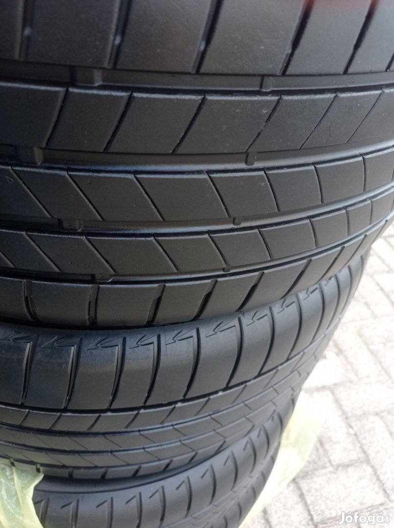 Bridgestone Turanza T005 255/45 R18 4 db nyári gumi