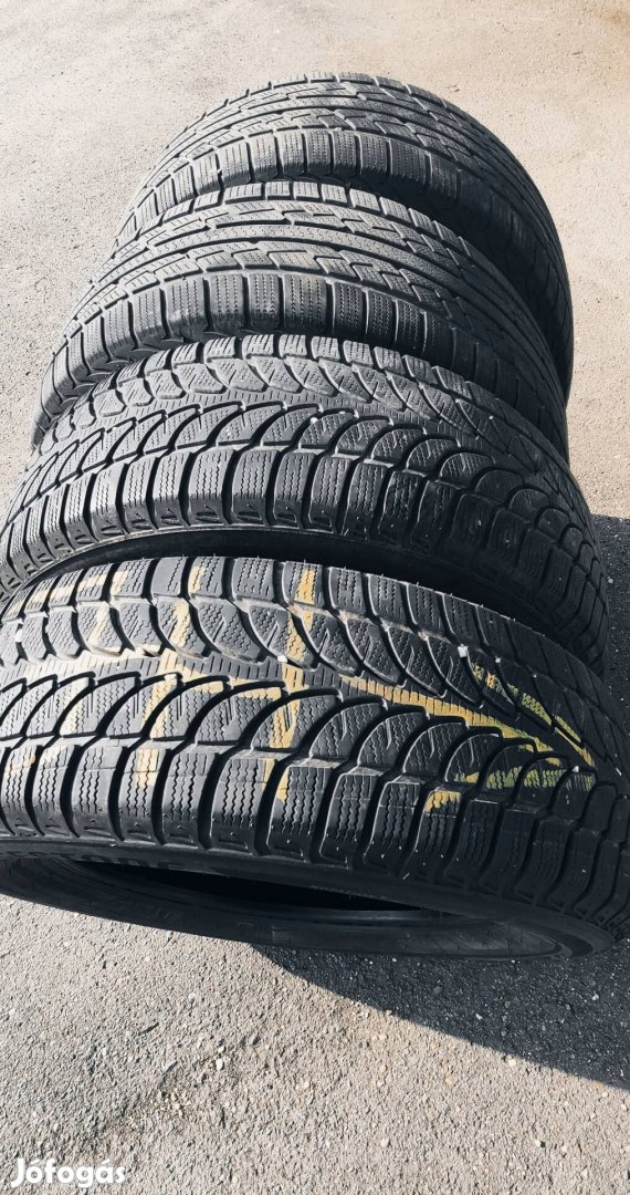 Bridgestone , Achilles 225/65 R17 téli Toyota Rav 4 Mazda CX 5 