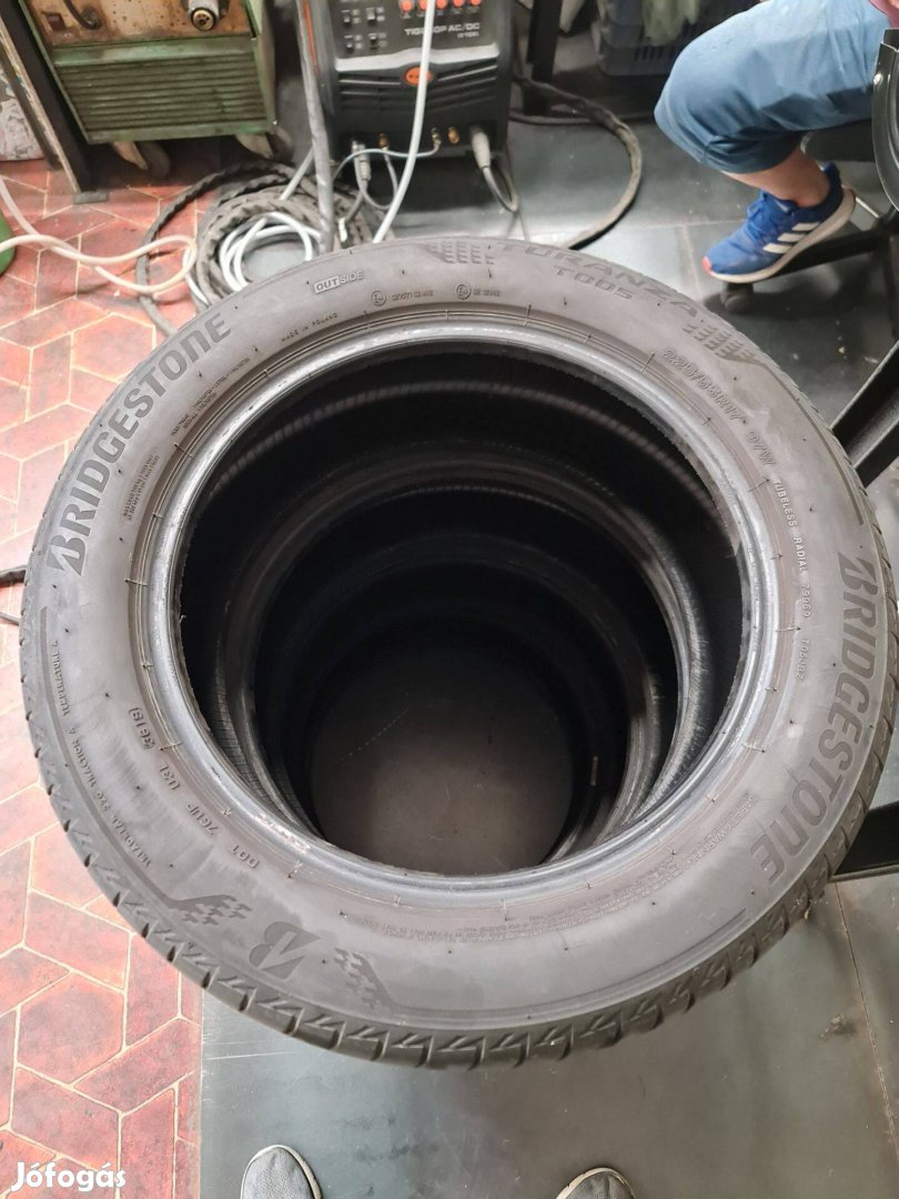 Bridgestone nyárigumi 225/55/R17