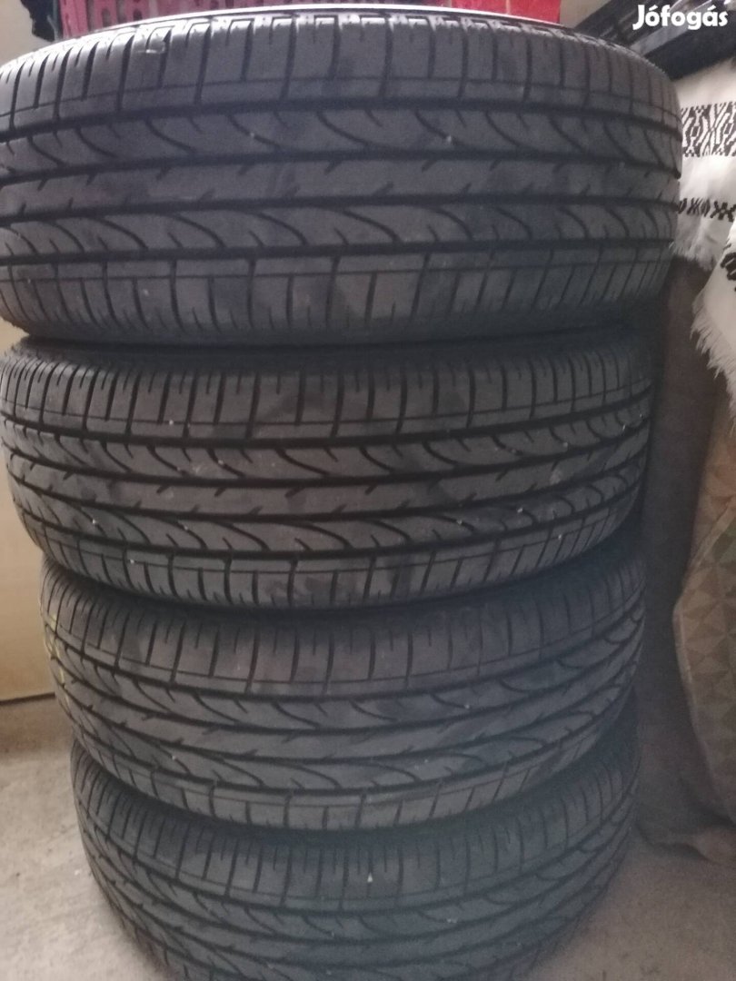 Bridgestone nyárigumik 215 60R17 jó állapotban eladók. 