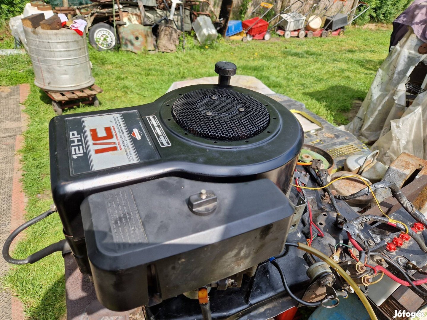 Briggs 12Le IC fűnyiró traktor motor.