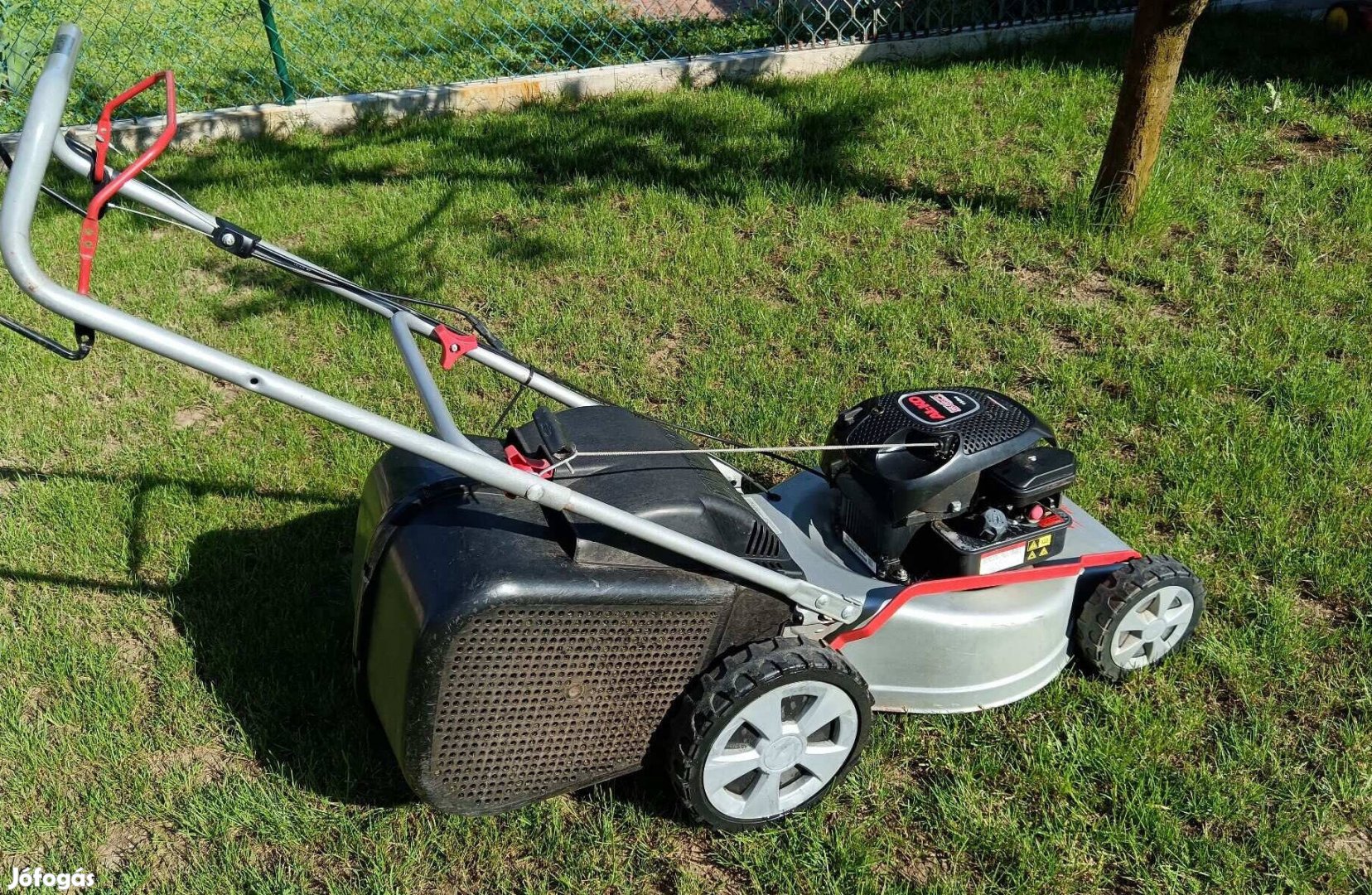 Briggs 550 Önjárós jó állapotú fűnyíró eladó