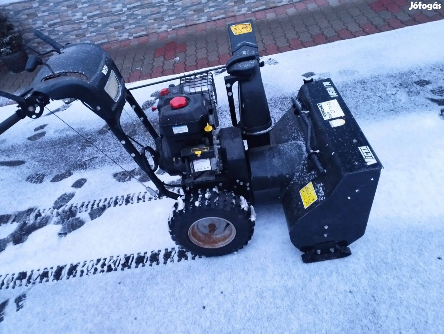 Briggs Karcher önjáró hómaró