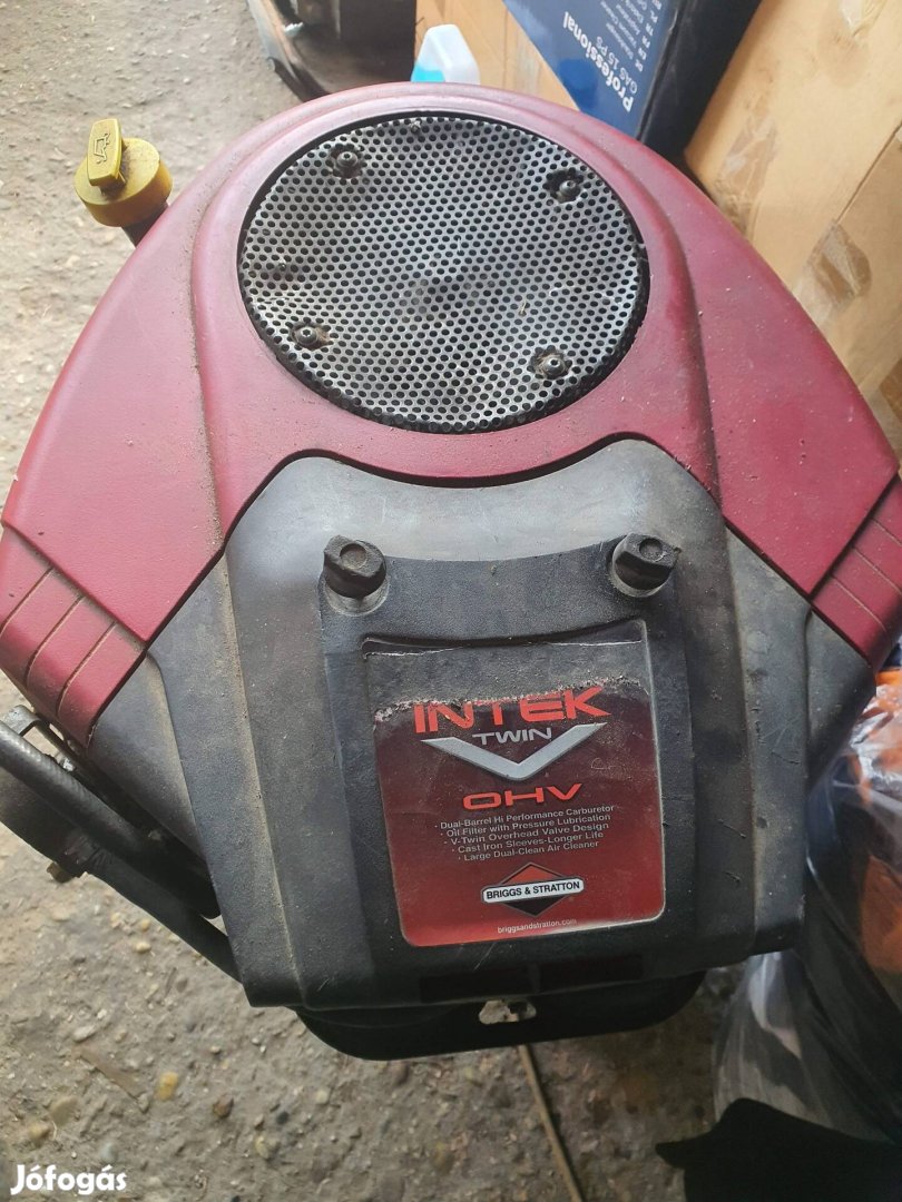 Briggs V2 es Intek bontás 