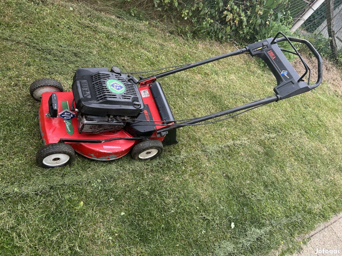 Briggs &Stratton motoros Ibea típusú önjáró fűgyűjtős fűnyíró 