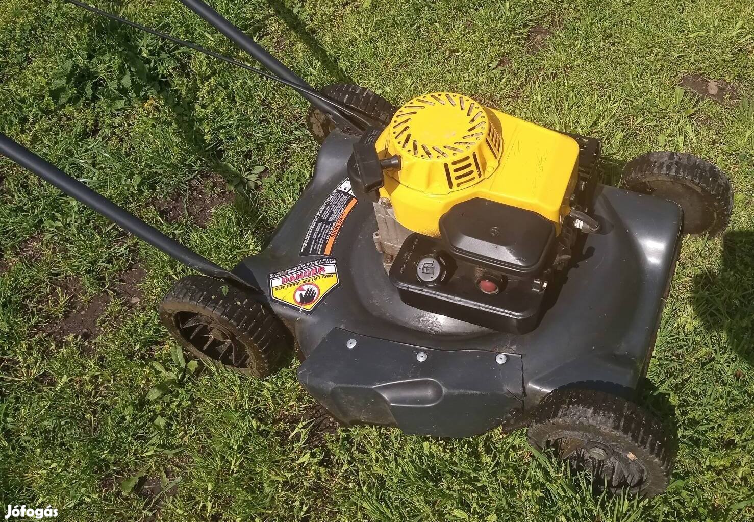 Briggs & Stratton 4Le fűnyíró 