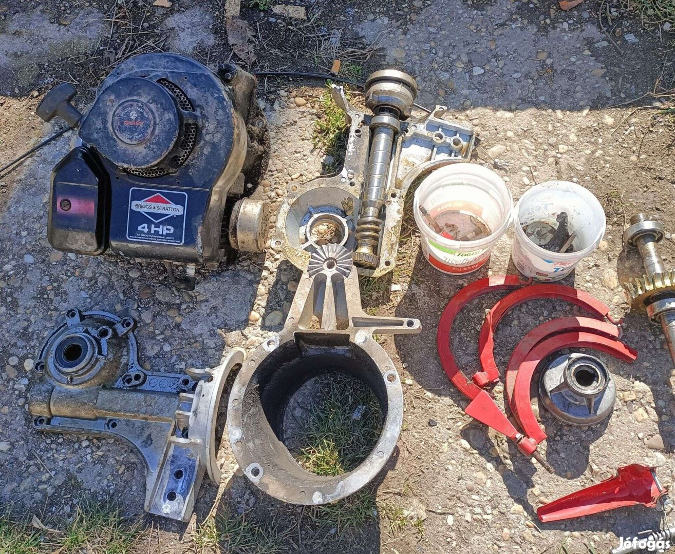 Briggs & Stratton 4 LE-s Kapálógép motor +adapter
