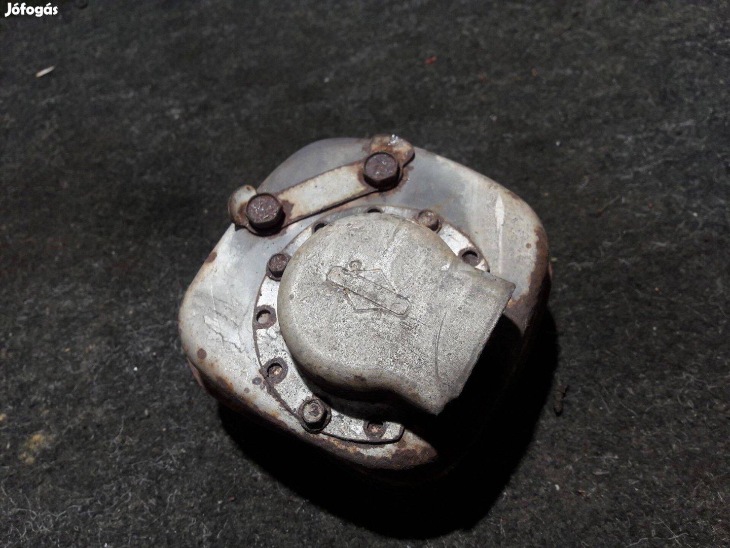 Briggs Stratton 5 Hp kapálógép gyári komplett kipufogó