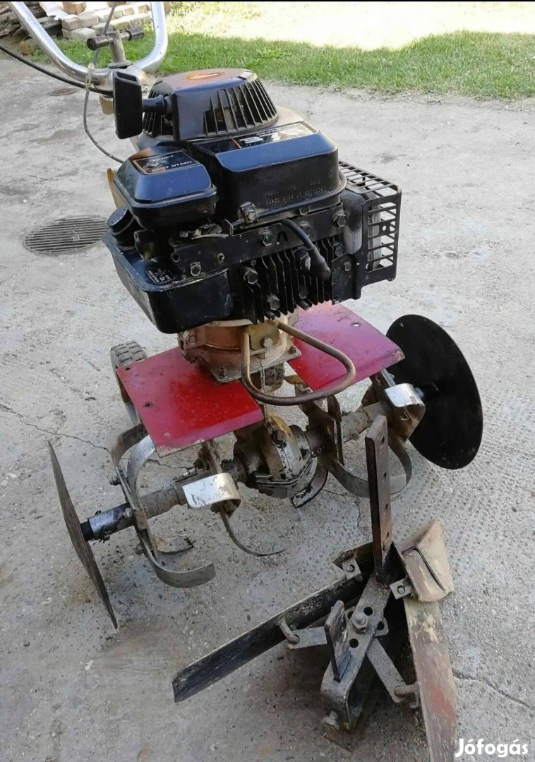 Briggs Stratton Rotakapa Töltőekével