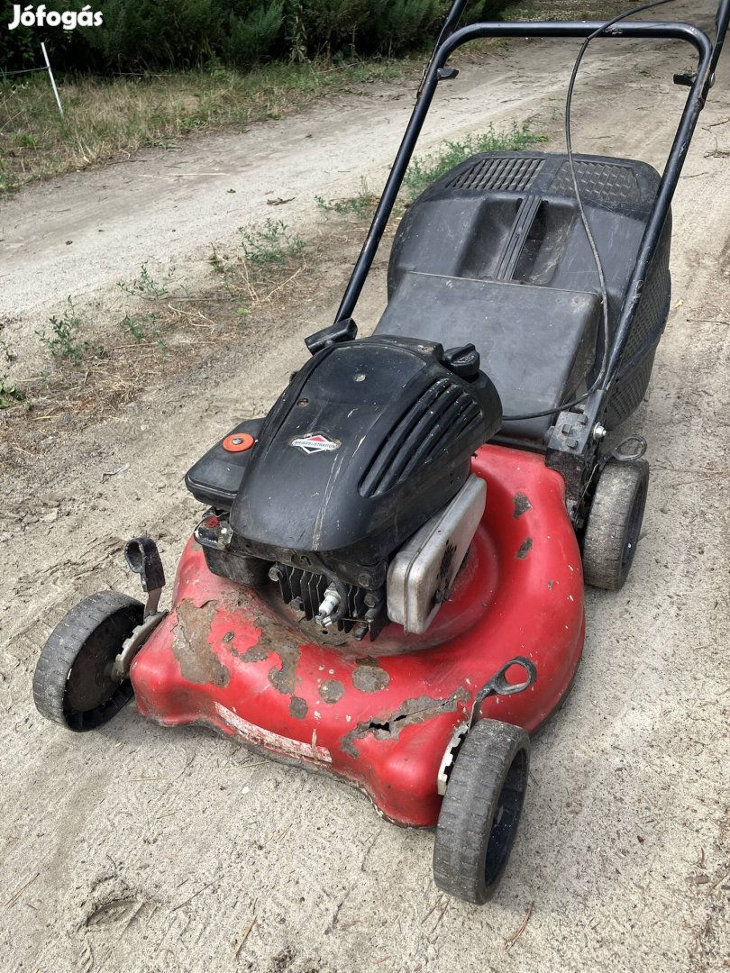 Briggs & Stratton benzines fűnyíró 