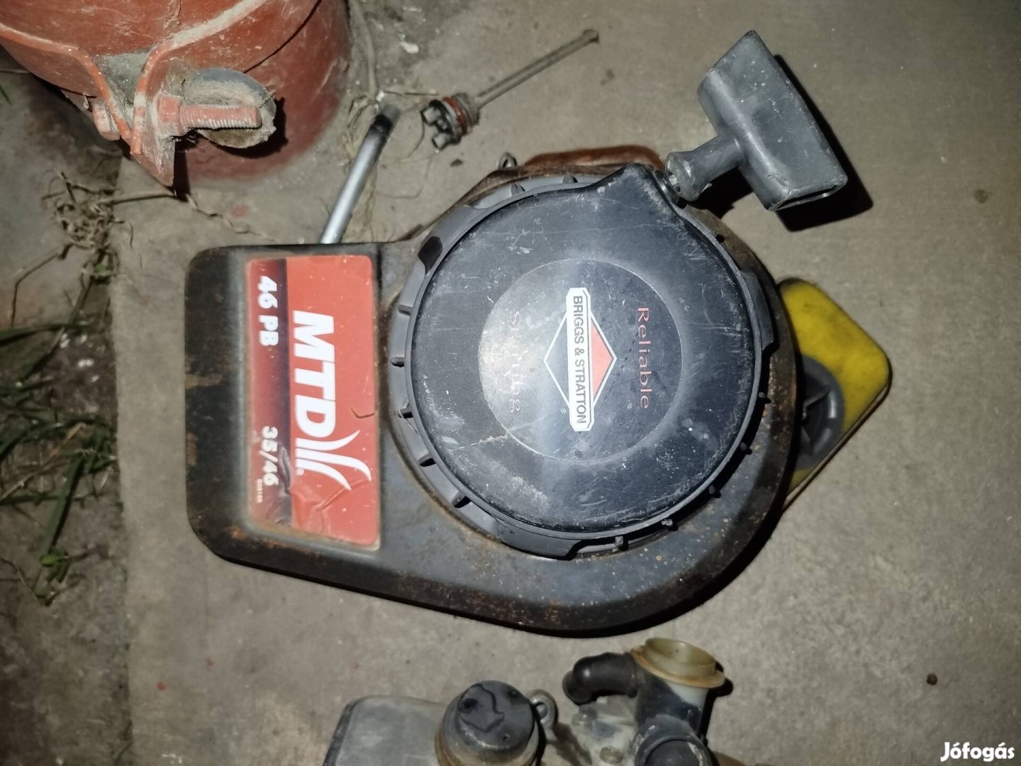 Briggs Stratton fűnyíró motor alkatrészek