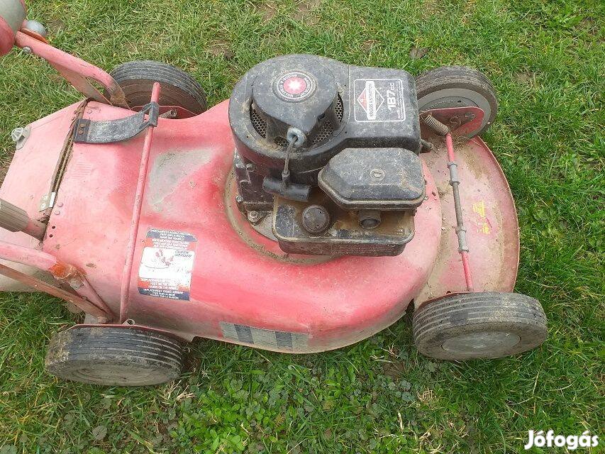 Briggs and Stratton 187cm3 4LE fűnyíró