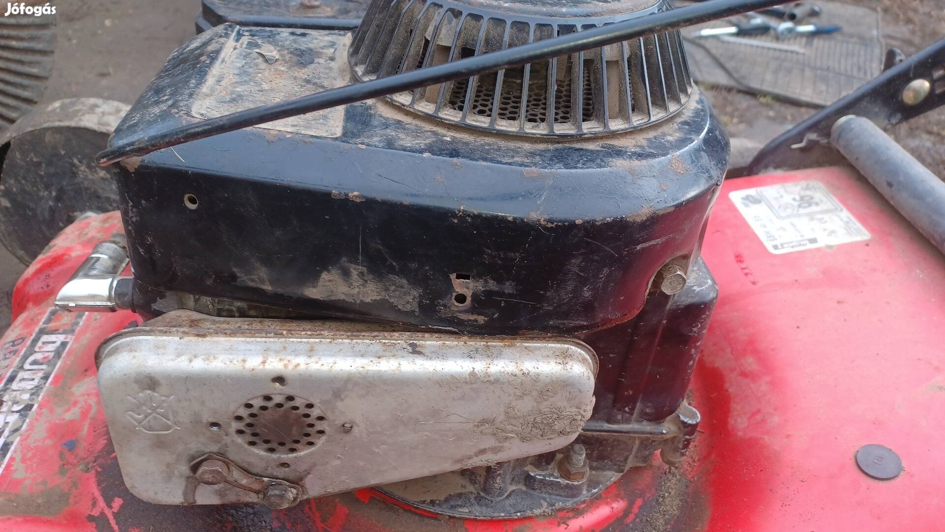 Briggs fűnyíró motor működik
