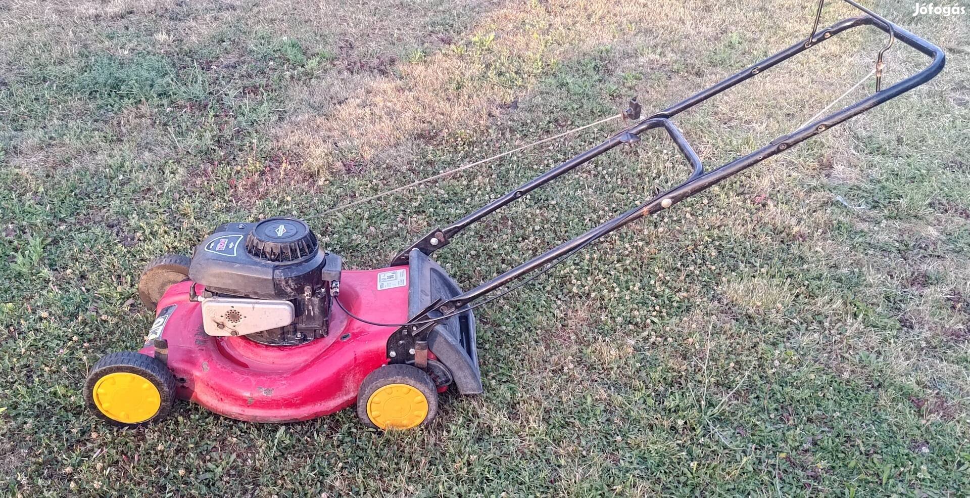 Briggs motoros fűnyíró 