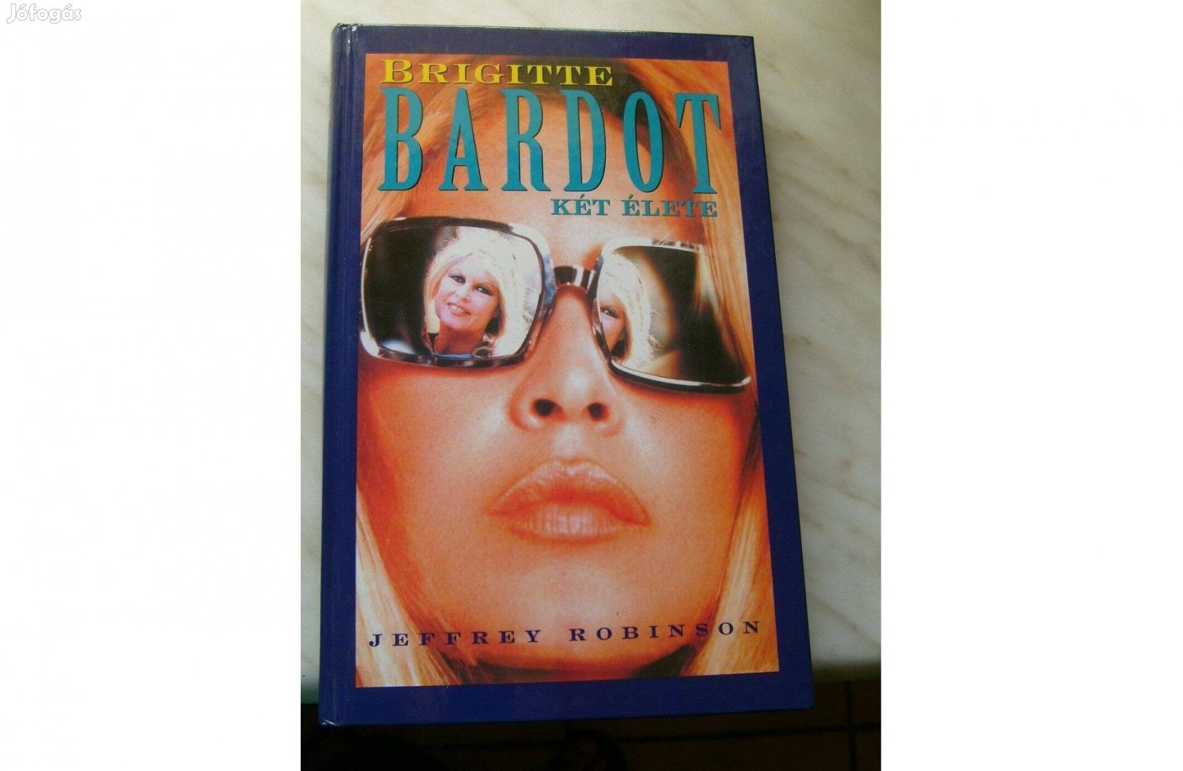 Brigitte Bardot két élete c. könyv