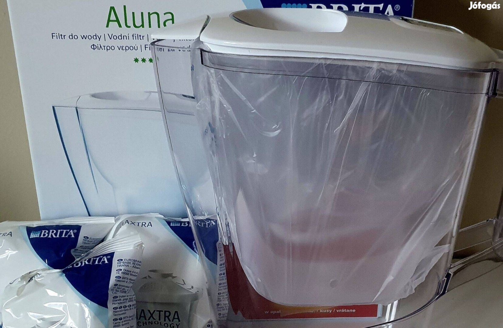 Brita Aluna vízszűrő kancsó (2.4 liter) 3 db Maxtra szűrőpatronnal