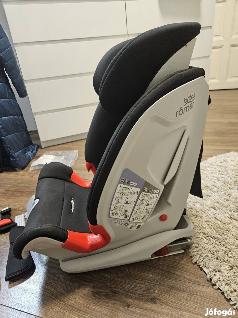 Britax Römer Advansafix III Sict 9-36 kg gyerekülés