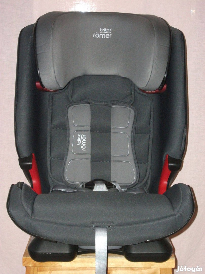 Britax Römer Advansafix IV R 9-36kg isofix ülés autósülés gyerekülés