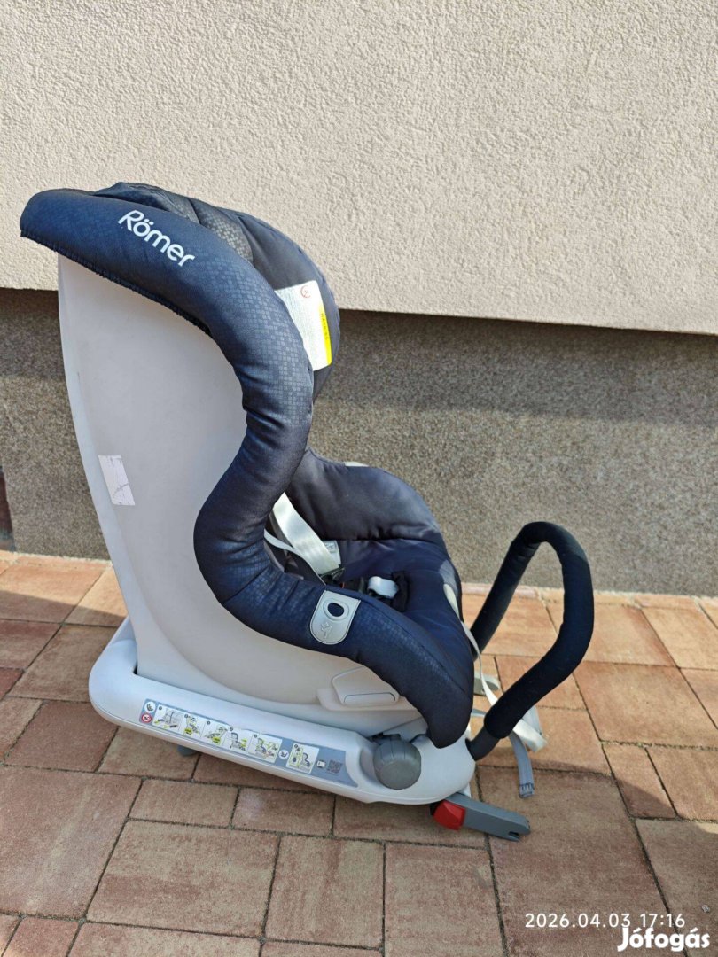 Britax Römer Max-Fix II 2 szemben ülő hátrafelé néző
