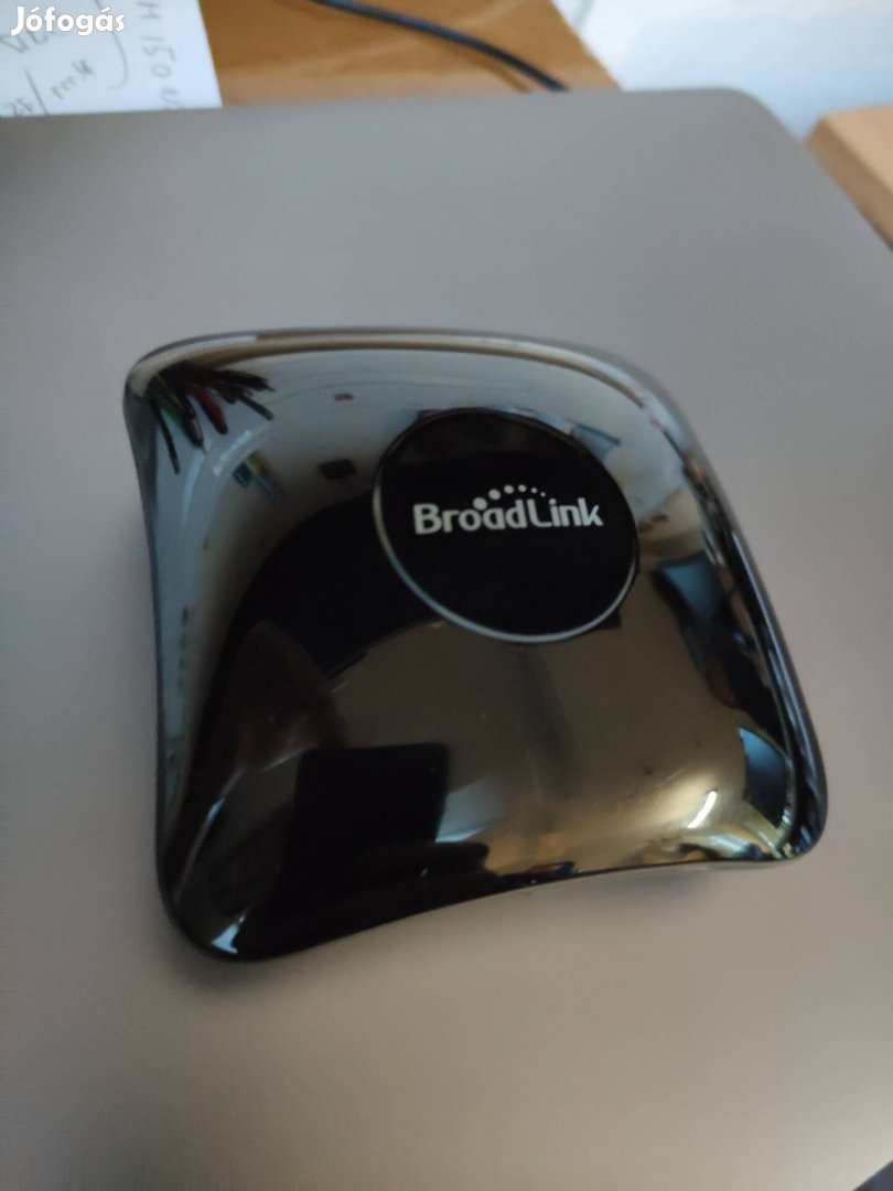 Broadlink RM4 Pro Univerzális távirányító