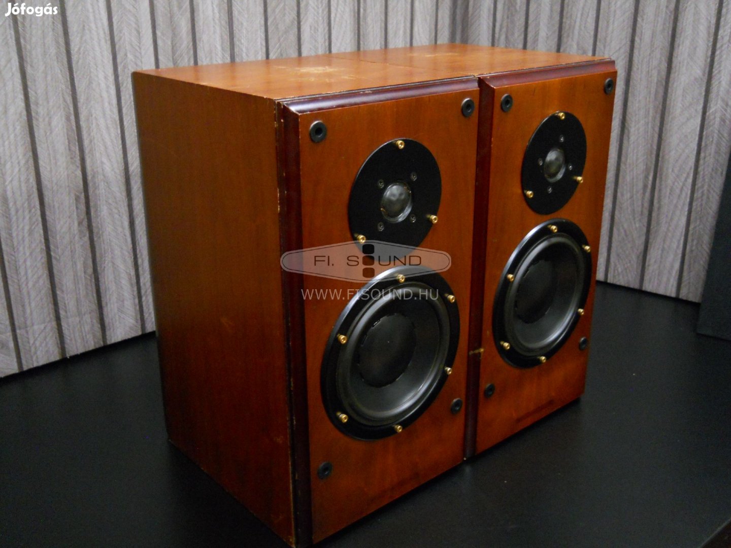 Broadsword by Ruark Acoustics ,120W,8ohm,2 utas hangfal pár