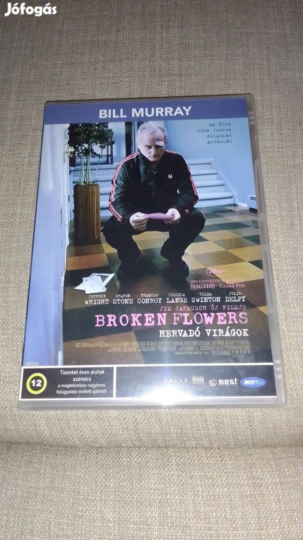 Broken Flowers - Hervadó virágok (f)