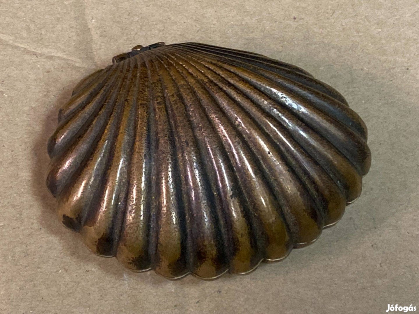 Bronz asztalidisz