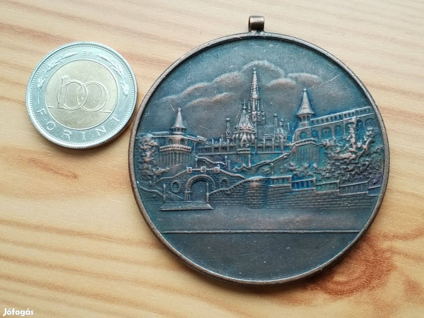 Bronz emlékmedál Halászbástya régi szép db