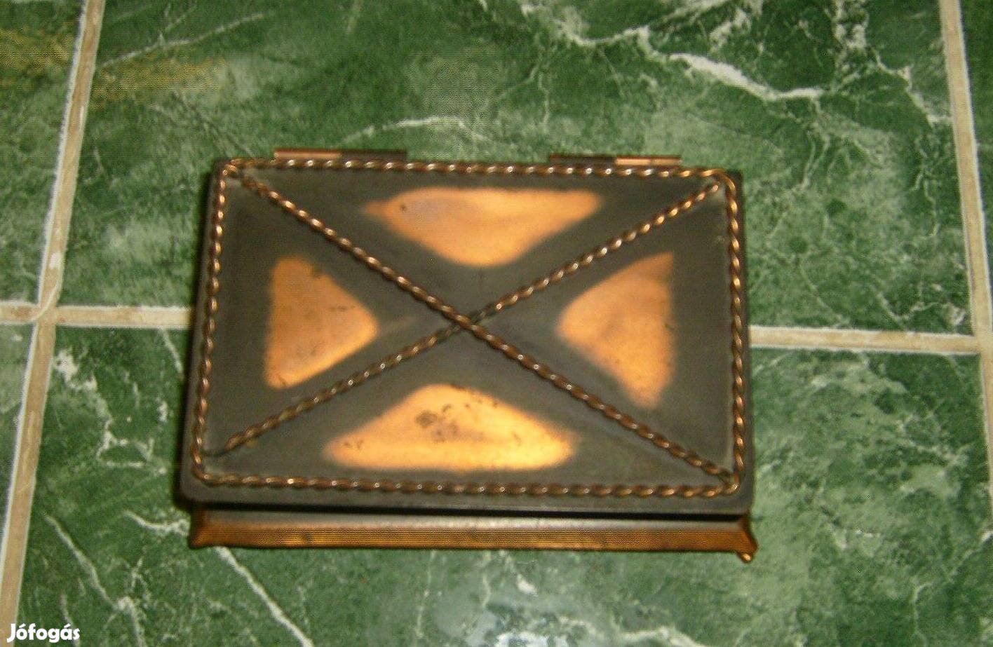 Bronz kisláda, ékszertartó doboz 16 x 11 cm, 5, 5 cm magas