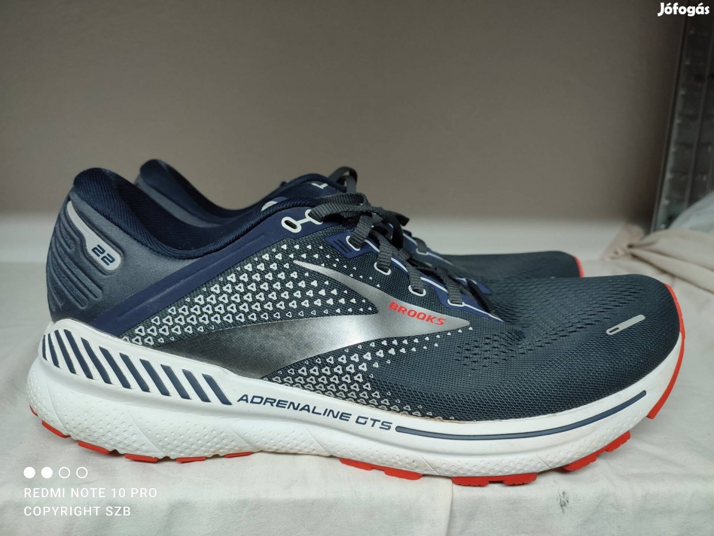 Brooks Adrenaline Gts 22