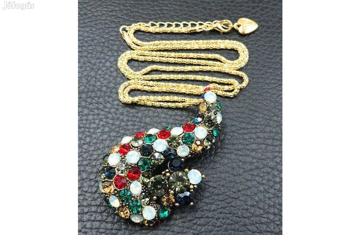 Bross, kitűző BNY08 - Antik hatású strasszköves medál