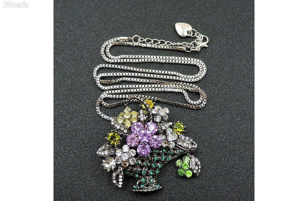 Bross, kitűző BNY22 - Strasszköves zöld kosaras virágok