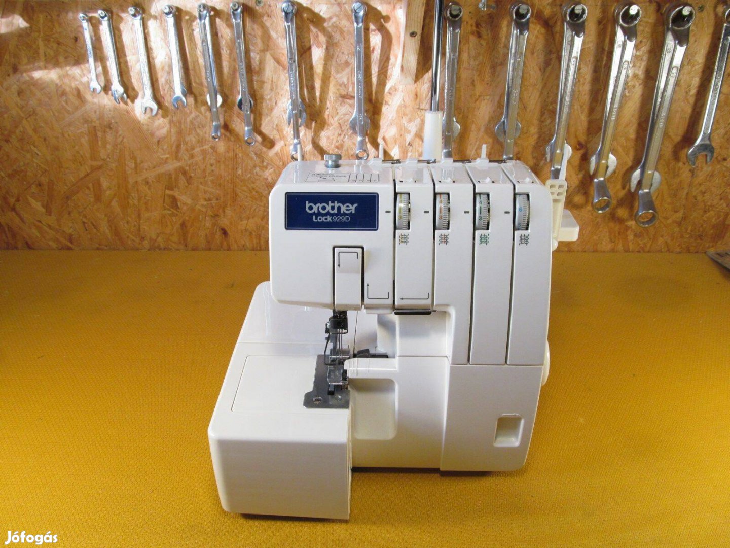 Brother 929 D overlock, interlock varrógép 5 év garanciával