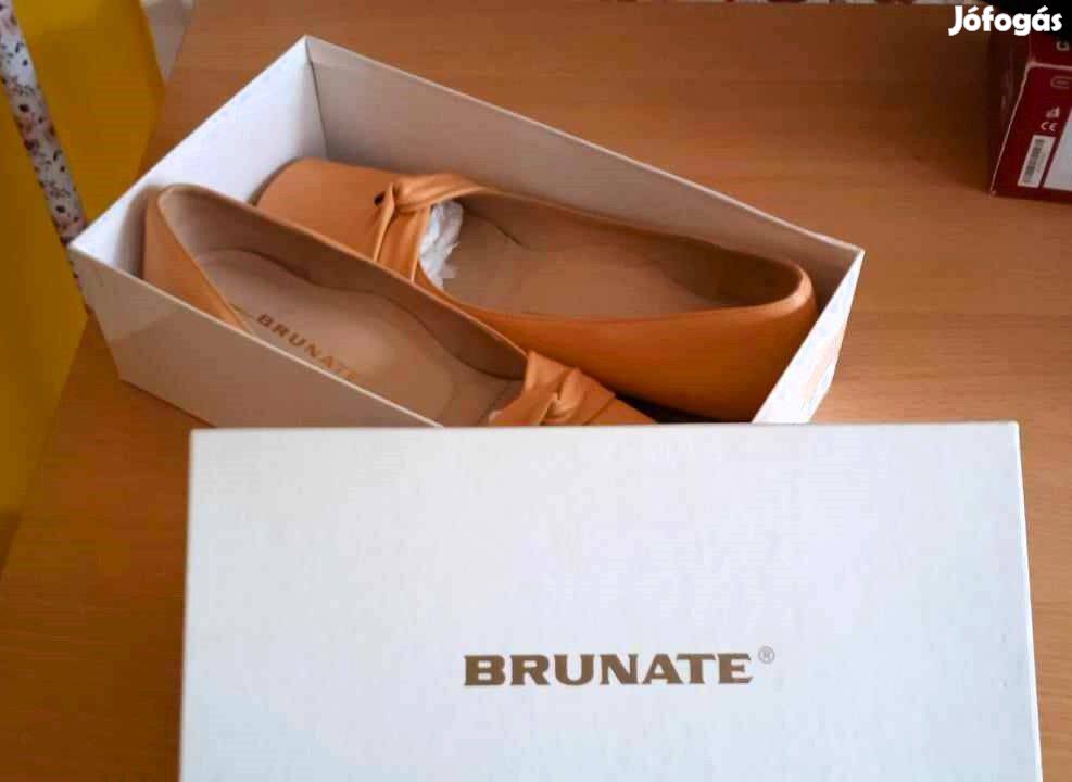 Brunate márkás, kézi gyártású olasz bőrcipő 40-es