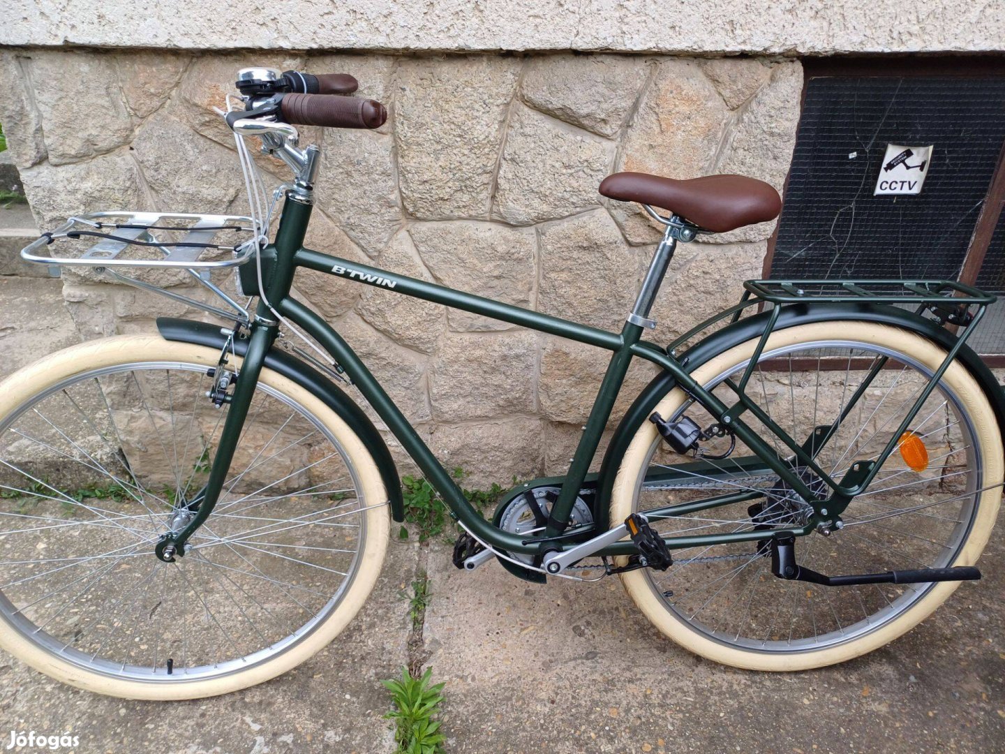 Btwin 28-as kerékpár eladó,posta 5000ft