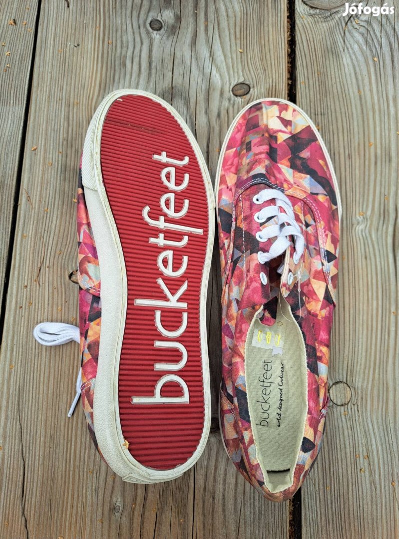 Bucketfeet férfi vászoncipő új