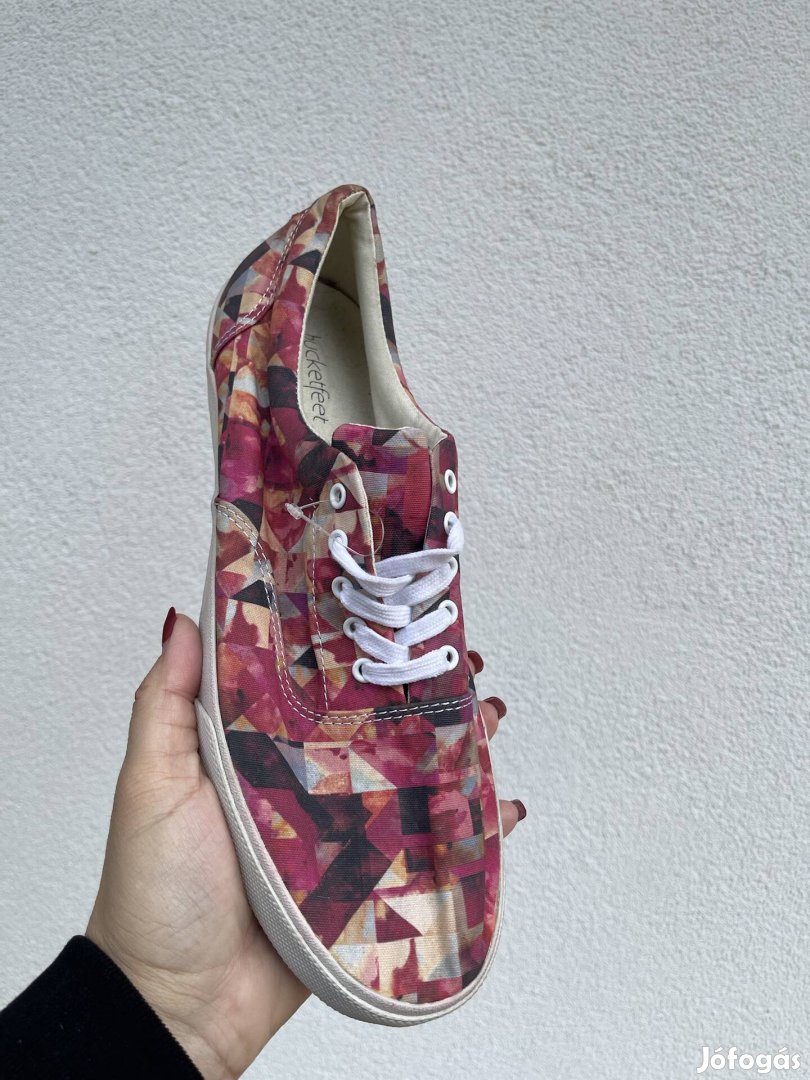 Bucketfeet limitált vászoncipő