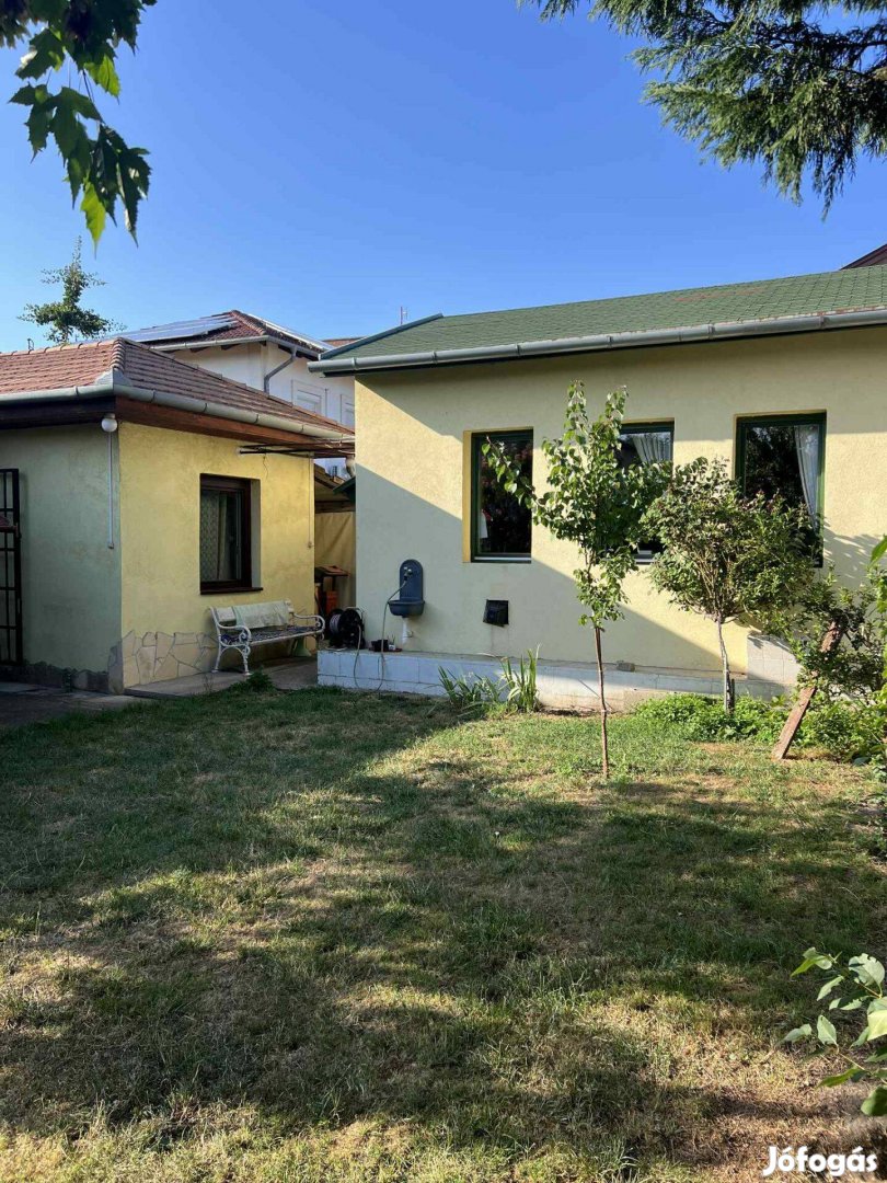 Budapest 18, Szemeretelep / családi ház / tégla / 4 szoba / 108 m