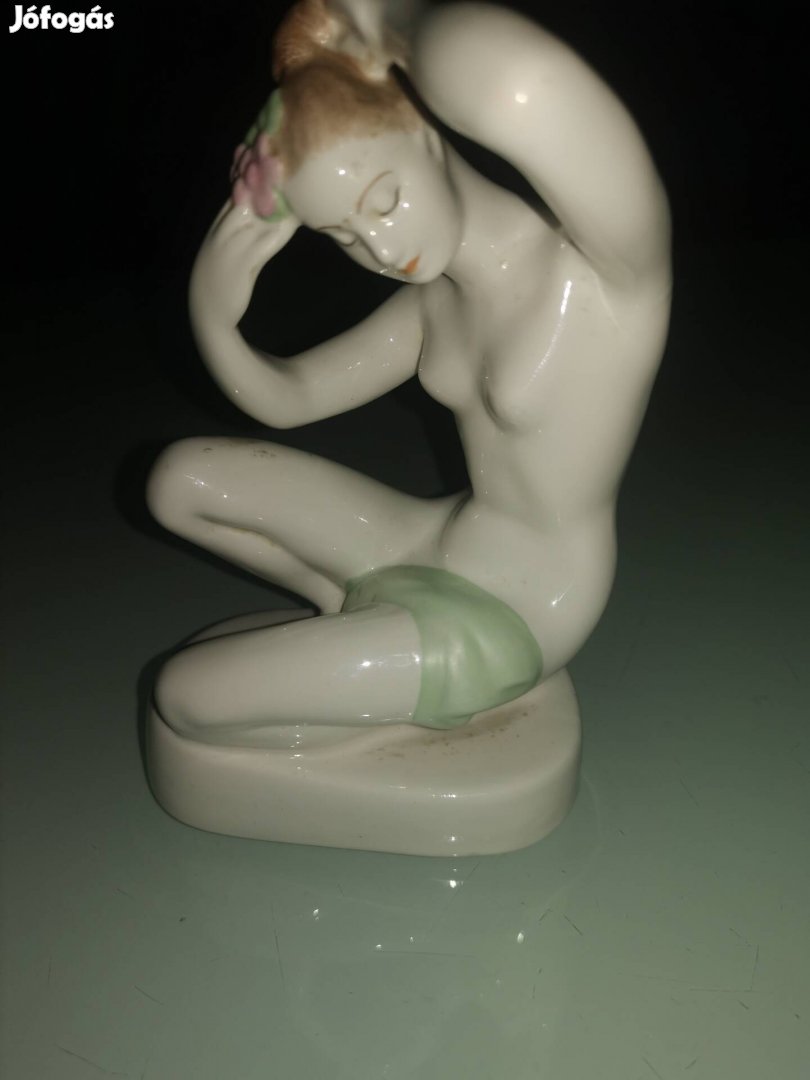 Budapest Aquincum porcelán Női akt